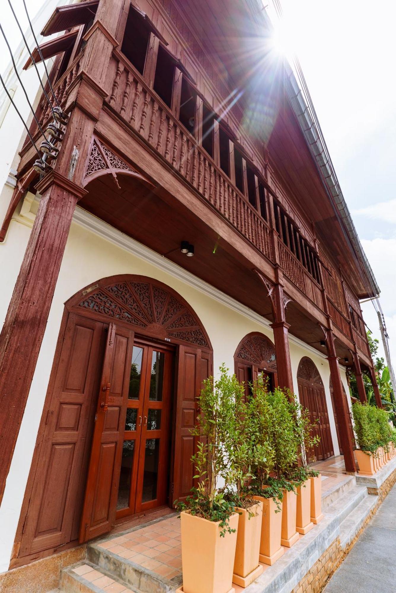 Hotel Fong Lee Cc Lampang Exterior foto